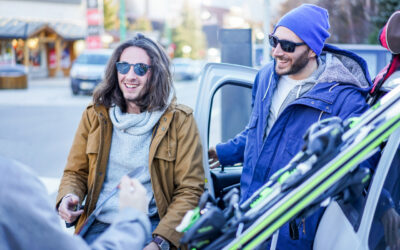 Wyjazd autem na narty: checklista przed drogą (dokumenty, opłaty, wyposażenie, bezpieczeństwo)